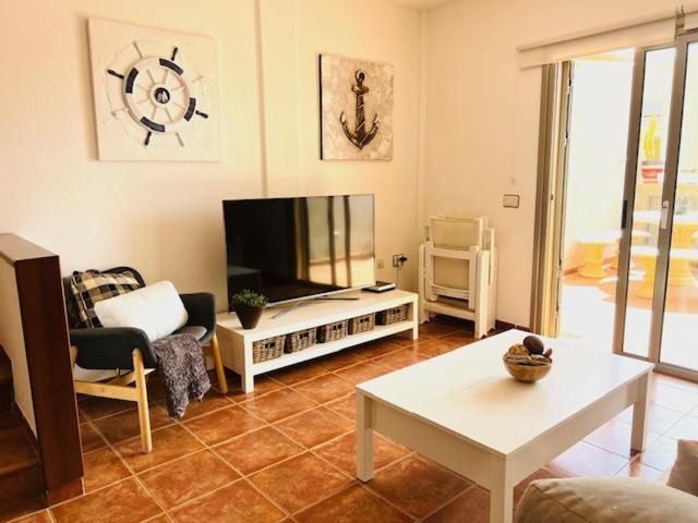 Apartamentos Vista Marina - El Medano Extérieur photo